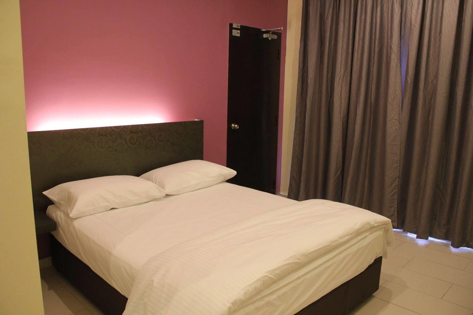 Mirage Pd Hotel 2*
